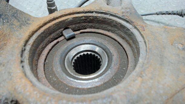 Foto: ACHSSCHENKEL VORN RECHTS ( 1,2L ) eines Fiat Punto Evo 1.2 8V Attraction