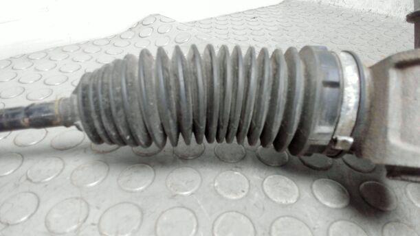 Foto: LENKUNG eines Fiat Punto Evo 1.2 8V Attraction