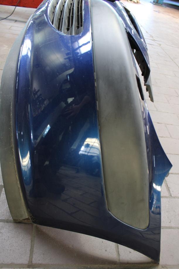 Foto: STOSSFÄNGER / STOßSTANGE VORN eines Peugeot 307 110 Attraction