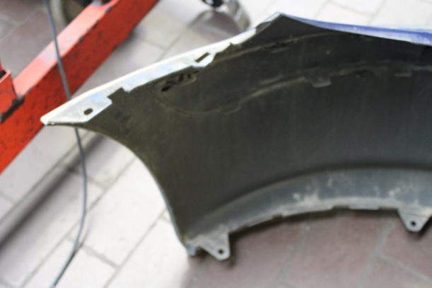 Foto: STOSSFÄNGER / STOßSTANGE VORN eines Peugeot 307 110 Attraction