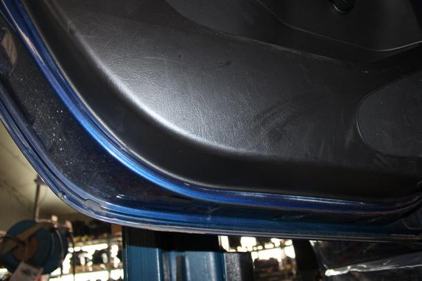 Foto: TÜR HINTEN LINKS eines Peugeot 307 110 Attraction