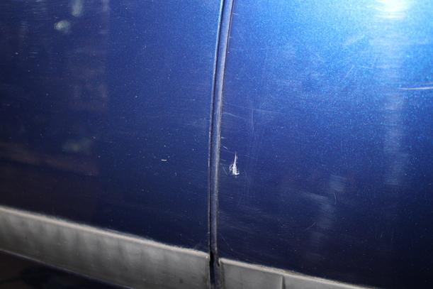 Foto: TÜR HINTEN LINKS eines Peugeot 307 110 Attraction