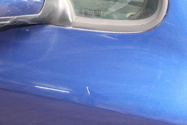 Foto: TÜR VORN RECHTS eines Peugeot 307 110 Attraction