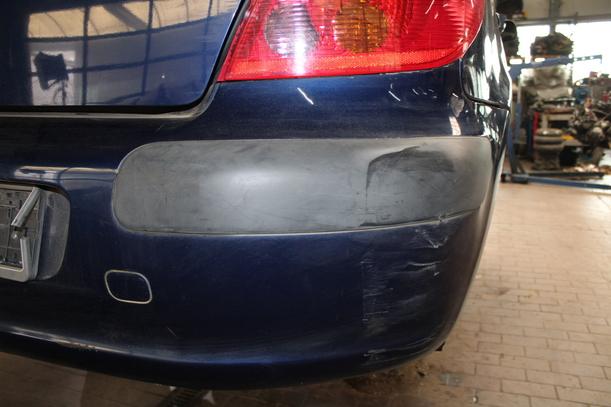 Foto: STOSSFÄNGER HINTEN eines Peugeot 307 110 Attraction