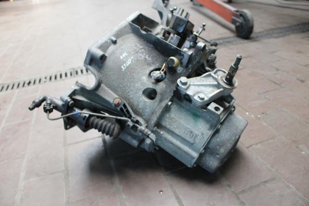 Foto: SCHALTGETRIEBE 5 GANG eines Peugeot 307 110 Attraction