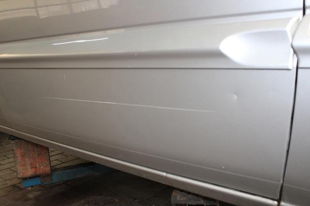 Foto: TÜR VORN RECHTS eines Opel Zafira 1.6 Attraction