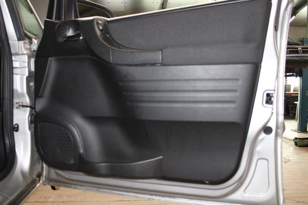 Foto: TÜR VORN RECHTS eines Opel Zafira 1.6 Attraction