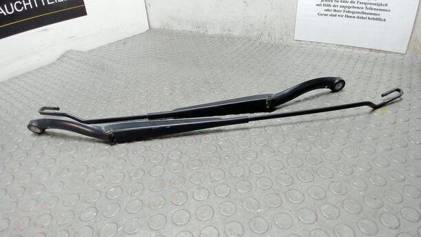 Foto: SCHEIBENWISCHERARME VORN eines Peugeot 307 110 Attraction