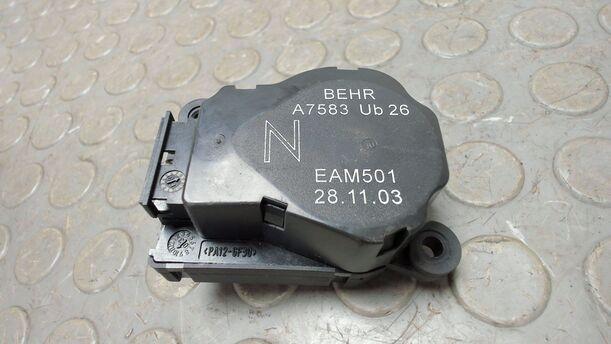 Foto: STELLMOTOR HEIZUNG eines Peugeot 307 110 Attraction