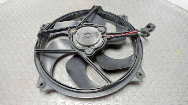 Foto: ELEKTROLÜFTER eines Peugeot 307 110 Attraction