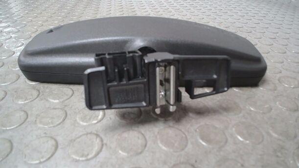 Foto: INNENSPIEGEL AUTOMATISCH ABBLENDBAR eines Opel Zafira 1.6 Attraction