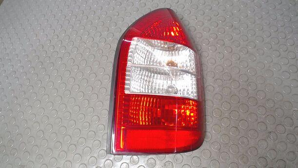 Foto: HECKLEUCHTE/ RÜCKLEUCHTE RECHTS ( YORKA ) eines Opel Zafira 1.6 Attraction