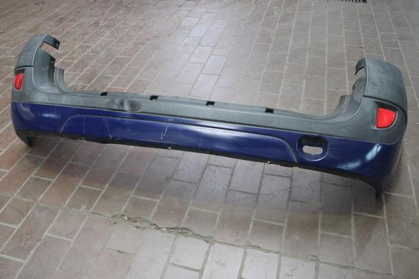 Foto: STOSSFÄNGER / STOßSTANGE HINTEN eines Dacia Logan MCV 1.5 dCi Attraction