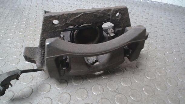 Foto: BREMSSATTEL VORN RECHTS ( TRW ) eines Mercedes-Benz A 170 Attraction
