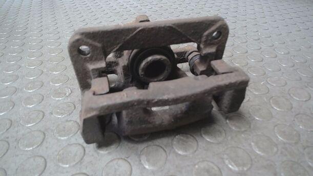 Foto: BREMSSATTEL HINTEN LINKS eines Mercedes-Benz A 170 Attraction