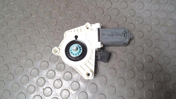 Foto: FENSTERHEBERMOTOR HINTEN LINKS eines Mercedes-Benz A 170 Attraction