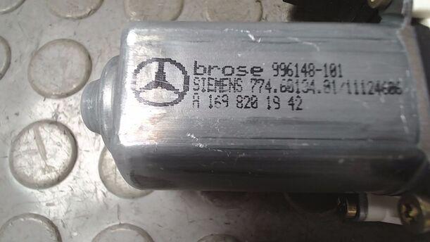 Foto: FENSTERHEBERMOTOR HINTEN LINKS eines Mercedes-Benz A 170 Attraction