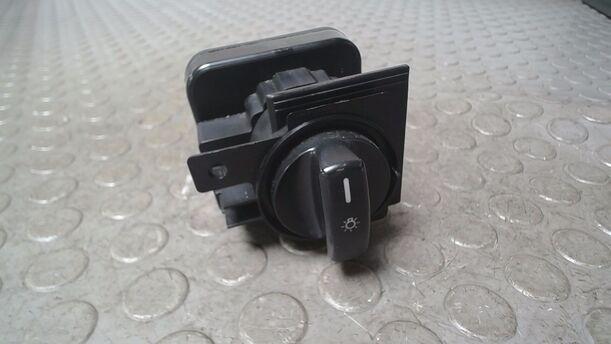 Foto: LICHTSCHALTER eines Mercedes-Benz A 170 Attraction