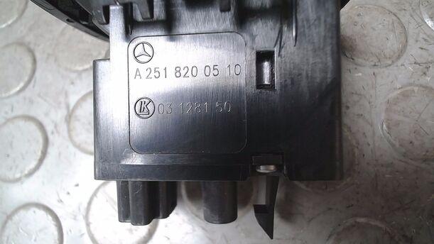 Foto: FENSTERHEBERSCHALTER HINTEN eines Mercedes-Benz A 170 Attraction