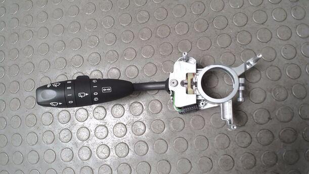 Foto: BLINKSCHALTER/ KOMBISCHALTER ( VALEO ) eines Mercedes-Benz A 170 Attraction