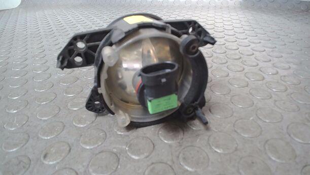 Foto: NEBELSCHEINWERFER RECHTS eines Mercedes-Benz A 170 Attraction
