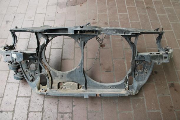 Foto: FRONTBLECH/ SCHLOSSTRÄGER ( KLIMAANLAGE ) eines VW Passat Variant 2.3 V5 Attraction