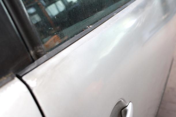 Foto: TÜR VORN RECHTS ( 2/3 TÜRER ) eines Seat Ibiza 1.4 16V Attraction