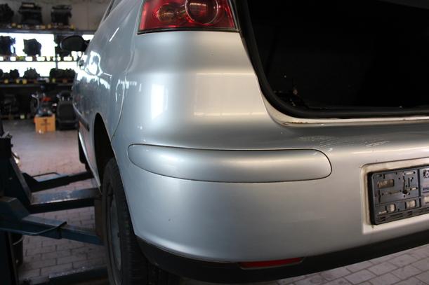 Foto: STOSSFÄNGER / STOßSTANGE HINTEN eines Seat Ibiza 1.4 16V Attraction