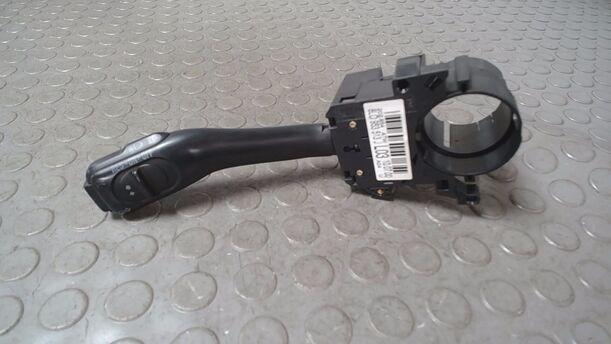 Foto: BLINKSCHALTER/ KOMBISCHALTER eines VW Passat Variant 2.3 V5 Attraction