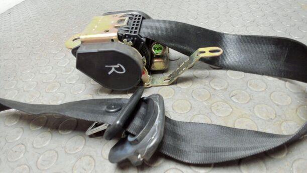 Foto: SICHERHEITSGURT VORN RECHTS ( 2/3 TÜRER ) eines Seat Ibiza 1.4 16V Attraction