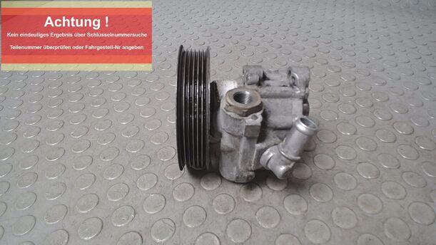 Foto: PUMPE SERVOLENKUNG/ SERVOPUMPE eines VW Passat Variant 2.3 V5 Attraction