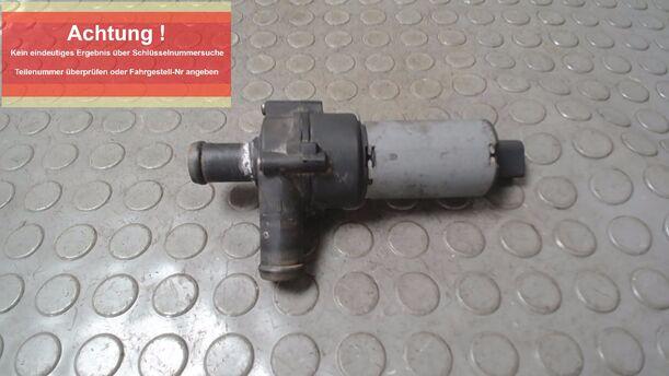 Foto: ELEKTRISCHE ZUSATZWASSERPUMPE ( BOSCH ) eines VW Passat Variant 2.3 V5 Attraction