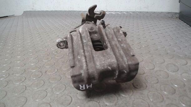 Foto: BREMSSATTEL HINTEN RECHTS ( VARIANT / LUCAS ) eines VW Passat Variant 2.3 V5 Attraction