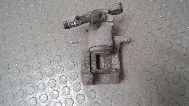 Foto: BREMSSATTEL HINTEN RECHTS ( VARIANT / LUCAS ) eines VW Passat Variant 2.3 V5 Attraction