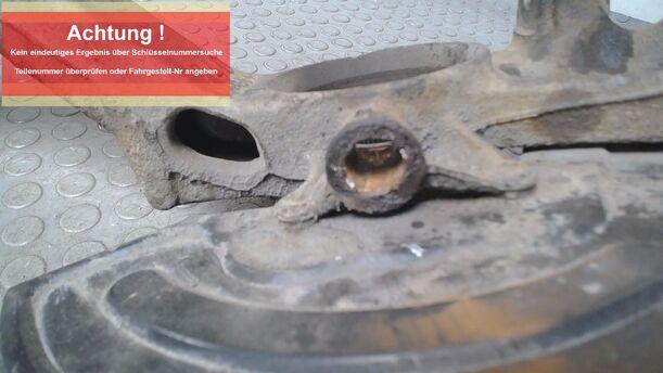 Foto: ACHSSCHENKEL VORN RECHTS ( ABS SENSOR FEHLT ) eines VW Passat Variant 2.3 V5 Attraction