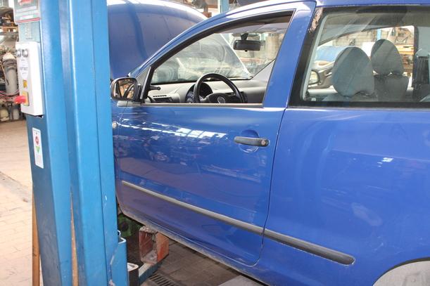 Foto: TÜR VORN LINKS eines VW Fox 1.2 Attraction