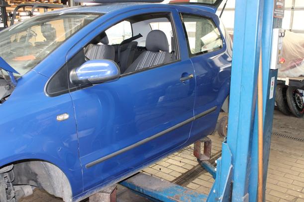 Foto: TÜR VORN LINKS eines VW Fox 1.2 Attraction