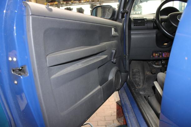 Foto: TÜR VORN LINKS eines VW Fox 1.2 Attraction
