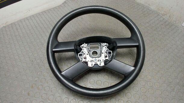 Foto: LENKRAD ( 4 SPEICHEN ) eines VW Fox 1.2 Attraction