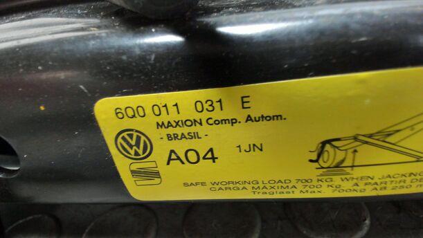 Foto: WAGENHEBER / BORDWERKZEUG eines VW Fox 1.2 Attraction