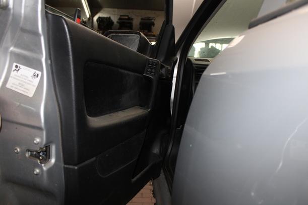 Foto: TÜR VORN LINKS ( 4/5 TÜRER ) eines Opel Astra 1.8 Attraction