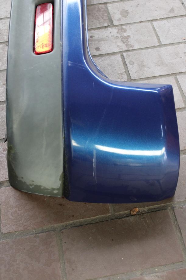 Foto: STOSSFÄNGER / STOSSSTANGE HINTEN eines Lada Lada 111 16V Attraction