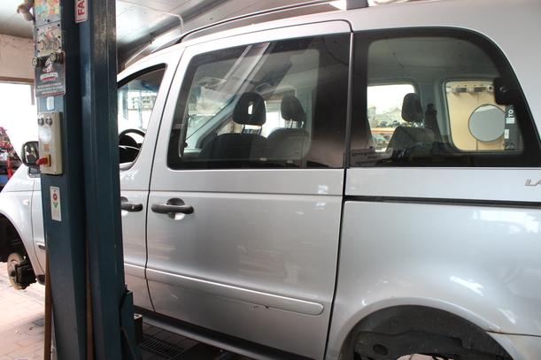 Foto: SCHIEBETÜR RECHTS eines Mercedes-Benz Vaneo 1.6 Attraction