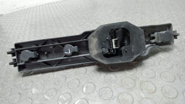 Foto: LAMPENTRÄGER HINTEN LINKS eines Mercedes-Benz Vaneo 1.6 Attraction
