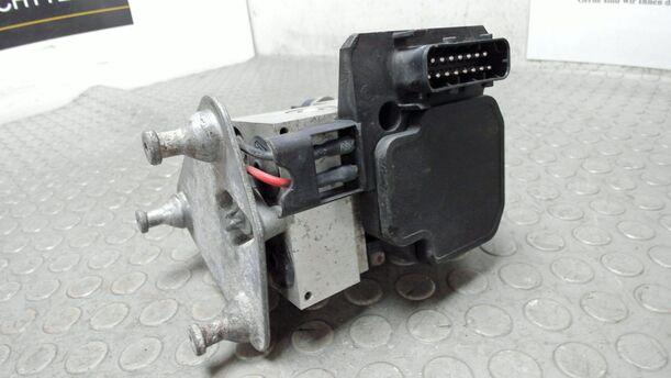 Foto: HAUPTBREMSAGGREGAT ABS eines Mercedes-Benz Vaneo 1.6 Attraction
