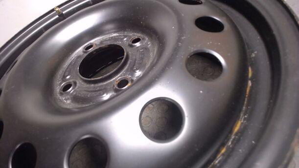 Foto: STAHLFELGE 6X15 ET52,5 (UNBENUTZT) eines Ford Focus 1.6 Ti-VCT Attraction
