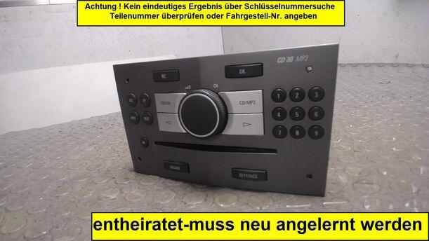 Foto: RADIO CD30 MP3 (ENTHEIRATET) eines Opel Astra 1.9 CDTI Caravan DPF Attraction