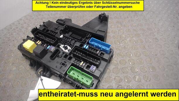 Foto: SICHERUNGSKASTEN HINTEN (ENTHEIRATET) eines Opel Astra 1.9 CDTI Caravan DPF Attraction