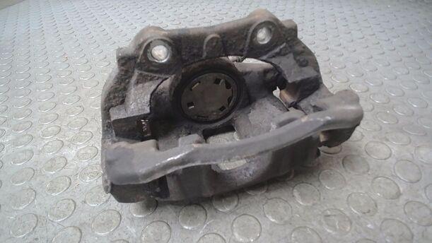 Foto: BREMSSATTEL VORN RECHTS ( BOSCH ) eines Peugeot 207 120 Special