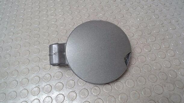 Foto: TANKKLAPPE/ TANKDECKEL eines Peugeot 207 120 Special